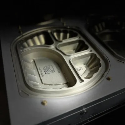 DIVIDED PP FOOD CONTAINERS AND LIDS (1)